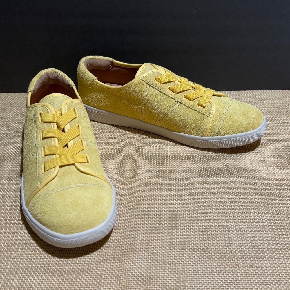 NWOT Vionic Womens Sunny Jean Suede Sneakers Slip On Low Top Sz 8.5 Arch Support